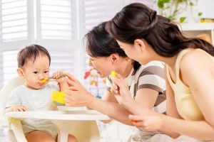 孕期梦境大：孕妇梦到水蛇游动是吉兆吗？专家解读胎儿健康与母体反应